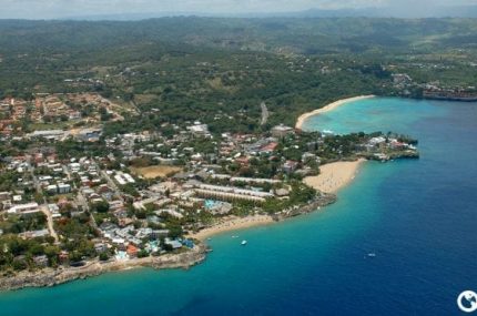 Volunteering-Opportunities-In-Las-Terrenas-Dominican-Republic-768x372